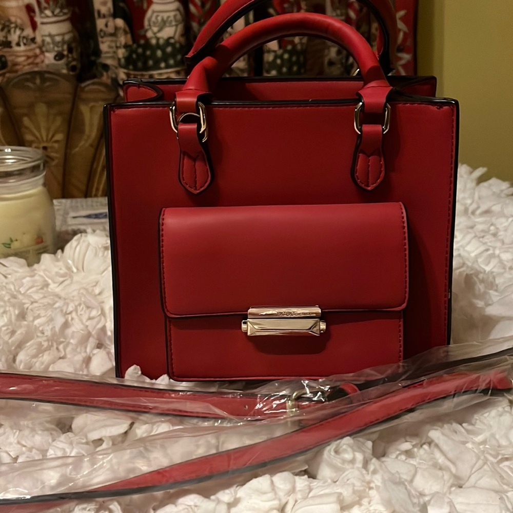 Hand bag with shoulder strap /BCBGeneraton